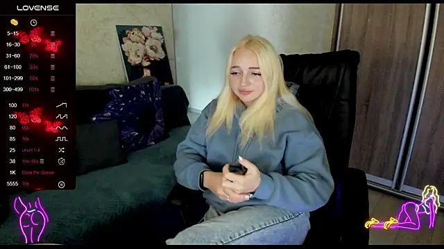  NigoNika online show from October 16, 2025, 8:44 am