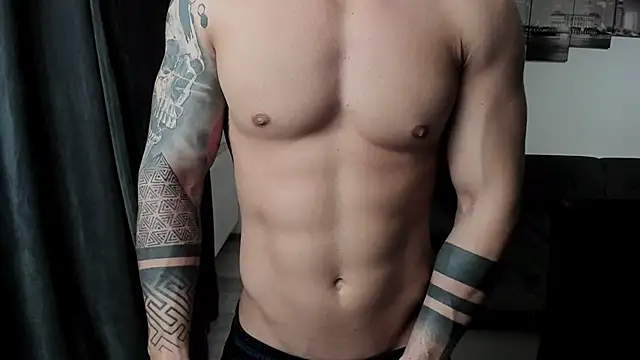 Snapshot of Richarddarell1 chatting on October 12, 2025, 5:42 am Richarddarell1 online show from October 12, 2025, 5:42 am