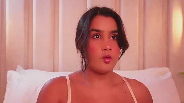 bonniekim  online show from October 20, 2025, 9:37 pm