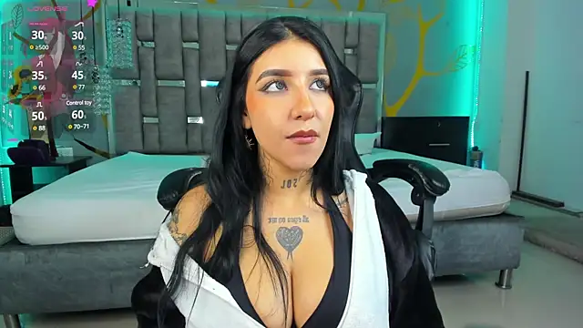 Snapshot of Leiaa_ chatting on December 15, 2024, 6:29 am Leiaa online show from December 15, 2024, 6:29 am