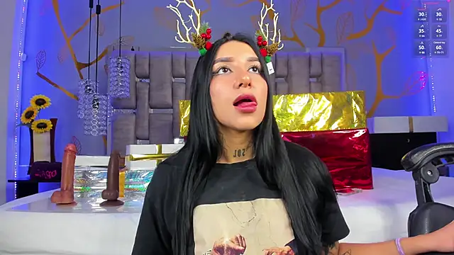 Snapshot of Leiaa_ chatting on December 18, 2024, 3:15 am Leiaa online show from December 18, 2024, 3:15 am