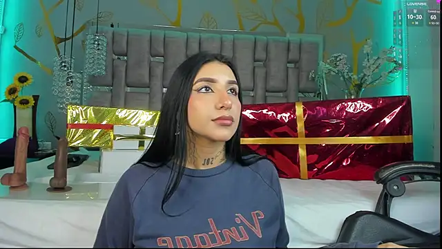 Snapshot of Leiaa_ chatting on December 19, 2024, 5:40 am Leiaa online show from December 19, 2024, 5:40 am