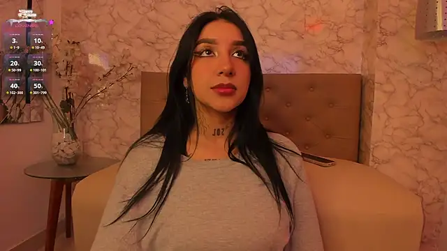 Snapshot of Leiaa_ chatting on December 30, 2024, 12:22 am Leiaa online show from December 30, 2024, 12:22 am