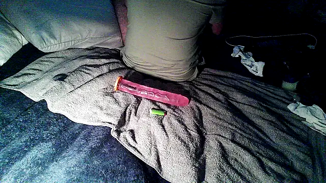 Snapshot of Jacknjimmyjohn chatting on December 15, 2025, 12:22 pm Jacknjimmyjohn online show from December 15, 2025, 12:22 pm