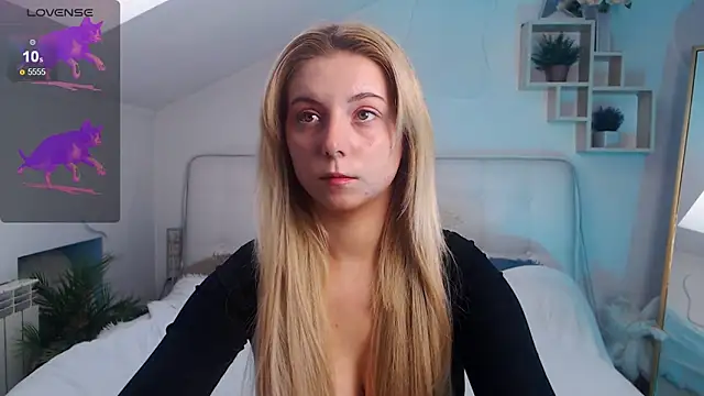 ever anderson online show from October 1, 2025, 1:59 pm