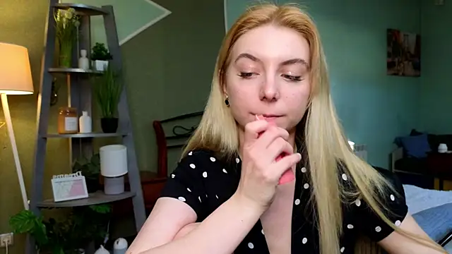 ever anderson online show from March 10, 2025, 1:54 pm