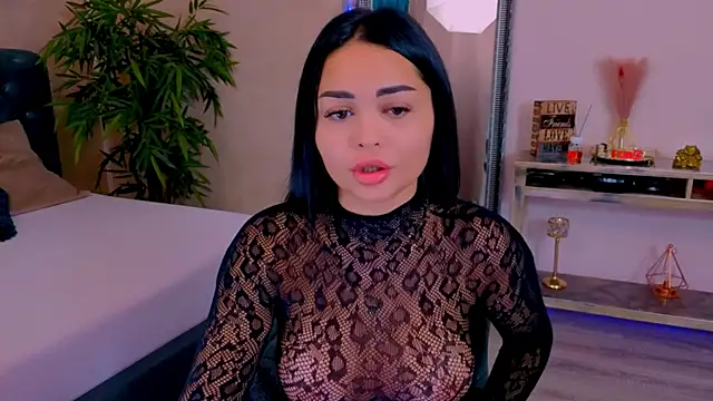 Snapshot of MichelleReys chatting on October 22, 2025, 7:13 pm MichelleReys online show from October 22, 2025, 7:13 pm