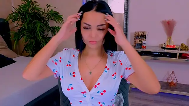 Snapshot of MichelleReys chatting on November 1, 2025, 8:46 pm MichelleReys online show from November 1, 2025, 8:46 pm