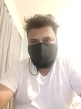 Hunk-Hand6 online show from April 30, 2026, 12:56 pm