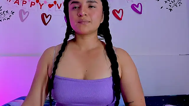 Snapshot of ayheleensexygirl1 chatting on February 18, 2026, 9:22 pm ayheleensexygirl1 online show from February 18, 2026, 9:22 pm