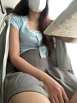 Lami Mi online show from April 19, 2026, 5:41 am