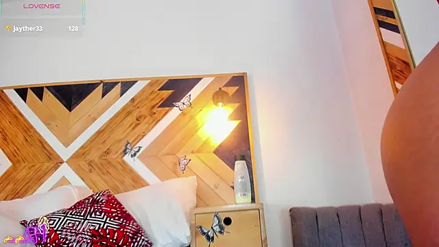 Snapshot of Kathaleiya_Ozz chatting on October 17, 2025, 7:37 pm Kathaleiya Ozz online show from October 17, 2025, 7:37 pm