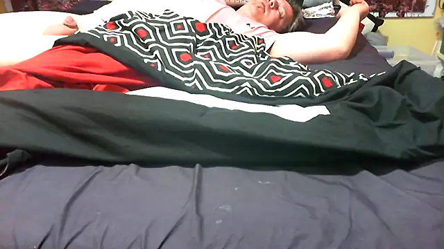 Snapshot of Mic_Oxinner chatting on December 1, 2025, 8:59 am Mic Oxinner online show from December 1, 2025, 8:59 am