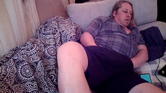 Snapshot of Mic_Oxinner chatting on December 16, 2024, 12:48 am Mic Oxinner online show from December 16, 2024, 12:48 am