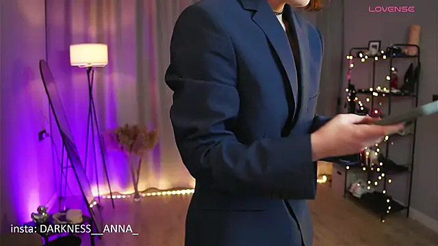 Snapshot of AnnaTrueno chatting on January 18, 2026, 5:49 pm AnnaTrueno online show from January 18, 2026, 5:49 pm