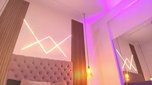 Snapshot of Sophia_turneer chatting on October 7, 2025, 6:14 am Sophia turneer online show from October 7, 2025, 6:14 am