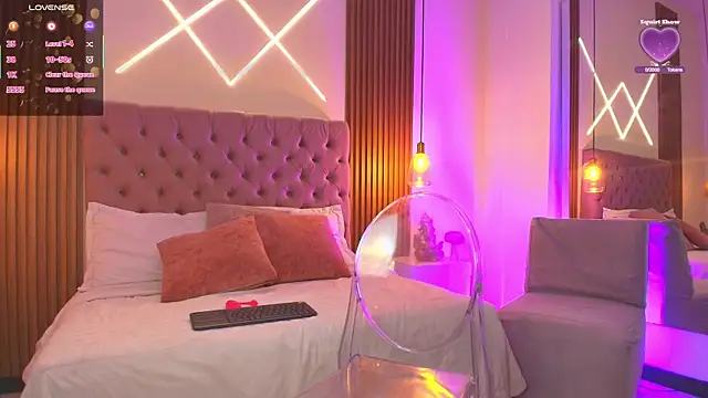 Snapshot of Sophia_turneer chatting on October 17, 2025, 10:50 am Sophia turneer online show from October 17, 2025, 10:50 am