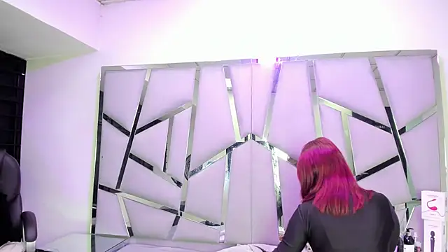 Catherinee69 x online show from February 24, 2026, 3:40 am