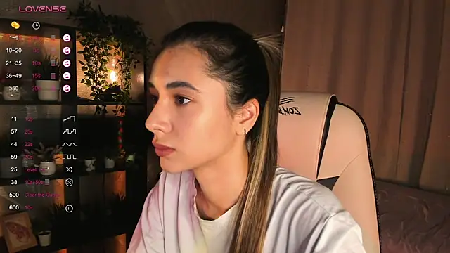 DarlaLike online show from November 19, 2025, 3:39 am