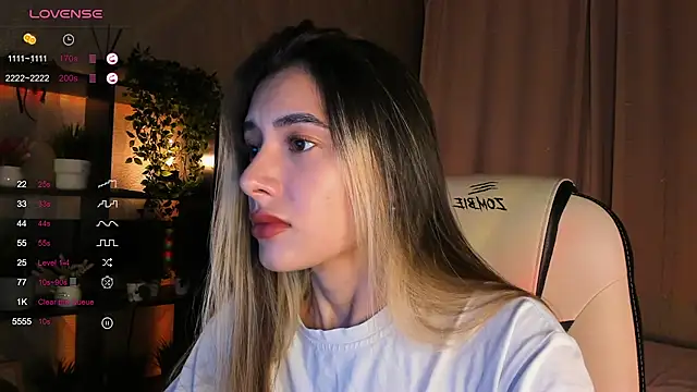 DarlaLike online show from October 9, 2025, 3:40 am