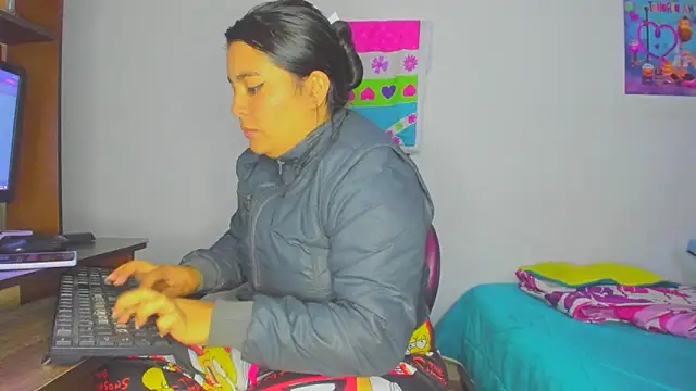 yournaughtyandsexyprinces online show from September 17, 2025, 3:08 am