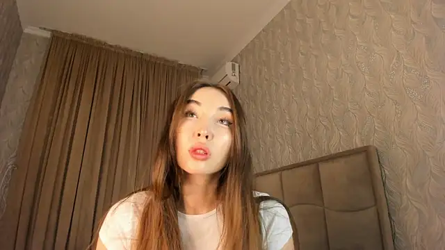 heyheyneko online show from February 19, 2026, 1:46 am