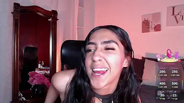 madisex s online show from October 1, 2025, 12:53 pm