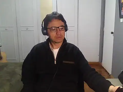 Diptongo online show from November 25, 2025, 1:28 am