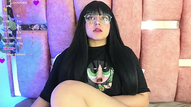  Ambar-devon  online show from October 17, 2025, 7:15 pm