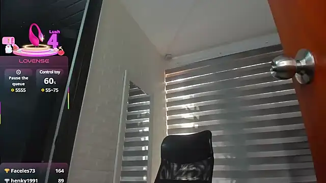 charlotte  G online show from March 8, 2025, 7:42 pm