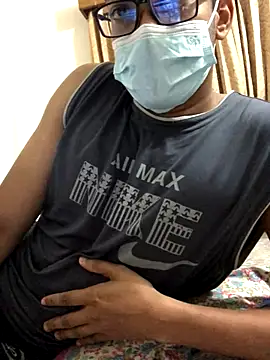 Snapshot of Zeuhorny chatting on November 3, 2025, 7:50 pm Zeuhorny online show from November 3, 2025, 7:50 pm