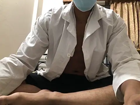 Snapshot of Zeuhorny chatting on November 18, 2025, 3:37 pm Zeuhorny online show from November 18, 2025, 3:37 pm