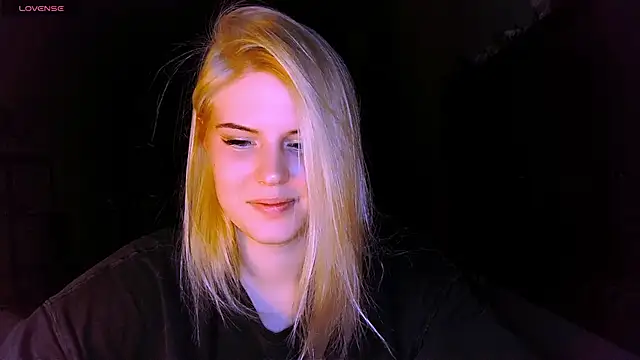 VoluptuousDreams online show from March 15, 2025, 4:43 pm