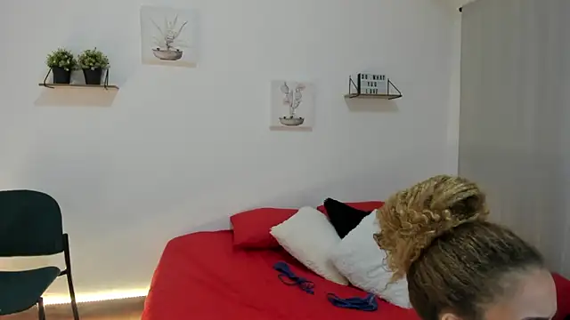 Snapshot of Zamu_1992 chatting on February 20, 2025, 3:01 am Zamu 1992 online show from February 20, 2025, 3:01 am