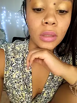 Snapshot of Sexy-manyu chatting on December 17, 2024, 4:45 am Sexy-manyu online show from December 17, 2024, 4:45 am