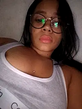 Snapshot of Sexy-manyu chatting on February 28, 2025, 6:21 am Sexy-manyu online show from February 28, 2025, 6:21 am