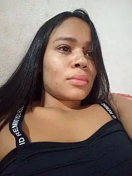 Snapshot of Sexy-manyu chatting on January 3, 2025, 4:11 am Sexy-manyu online show from January 3, 2025, 4:11 am