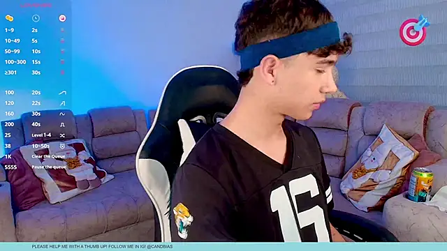 Niico Cruz online show from December 17, 2025, 10:48 pm