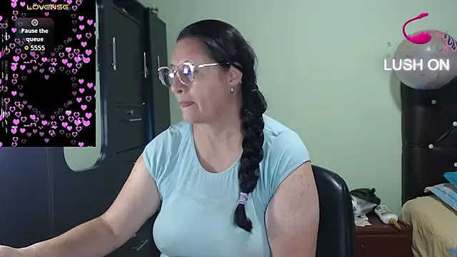 hairyglad69 online show from October 18, 2025, 1:57 pm