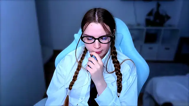 Snapshot of StellaLawless chatting on December 18, 2025, 12:38 am StellaLawless online show from December 18, 2025, 12:38 am