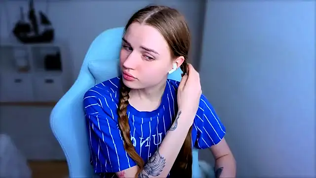 Snapshot of StellaLawless chatting on October 27, 2025, 7:59 pm StellaLawless online show from October 27, 2025, 7:59 pm