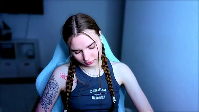 Snapshot of StellaLawless chatting on November 28, 2025, 8:53 pm StellaLawless online show from November 28, 2025, 8:53 pm