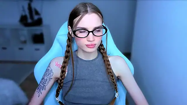 Snapshot of StellaLawless chatting on October 11, 2025, 12:06 pm StellaLawless online show from October 11, 2025, 12:06 pm