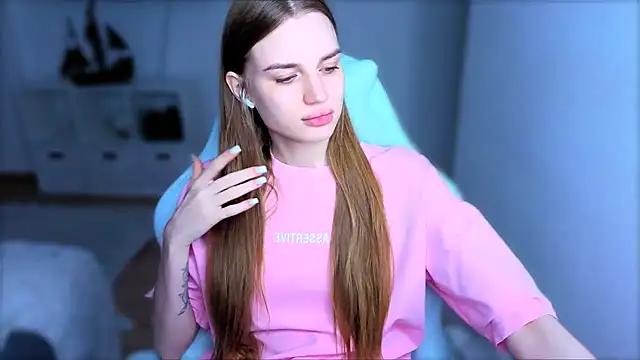 Snapshot of StellaLawless chatting on October 18, 2025, 1:57 pm StellaLawless online show from October 18, 2025, 1:57 pm