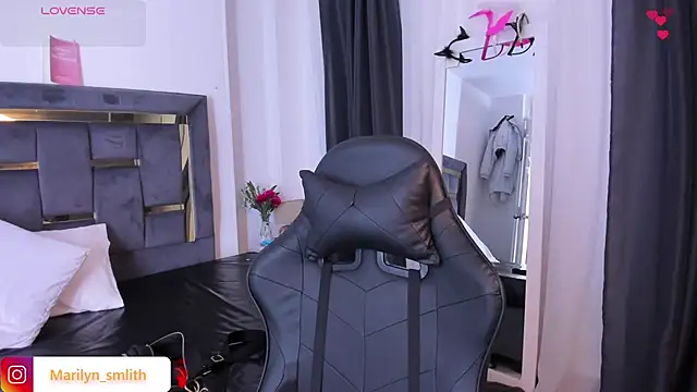 Snapshot of MarilynSmIith chatting on November 25, 2025, 1:00 pm MarilynSmIith online show from November 25, 2025, 1:00 pm