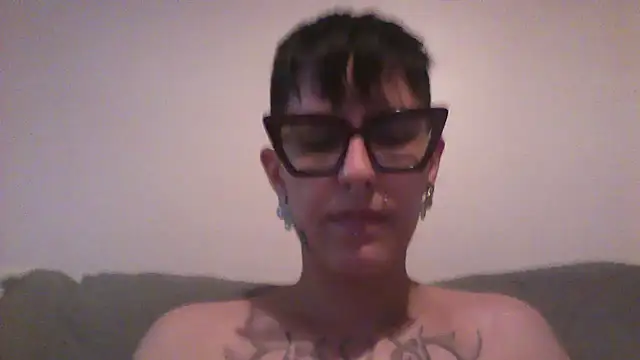 Snapshot of nickfxx chatting on October 3, 2025, 9:49 pm nickfxx online show from October 3, 2025, 9:49 pm