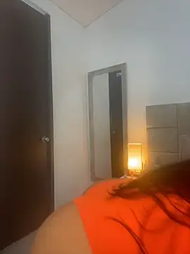 valecruz903 online show from October 11, 2025, 4:52 pm