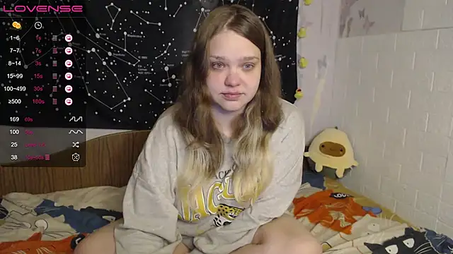 Snapshot of darling_tony chatting on October 14, 2025, 4:40 pm darling tony online show from October 14, 2025, 4:40 pm