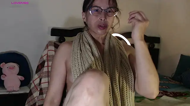 velvet lips01 online show from April 7, 2026, 7:48 pm