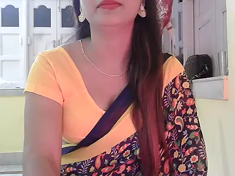 Model-Tanya online show from November 20, 2025, 4:18 pm